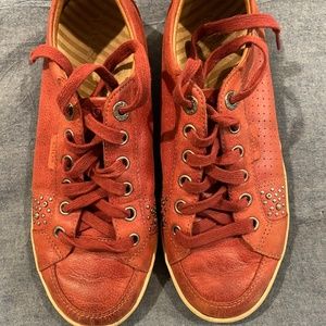Taos leather shoes